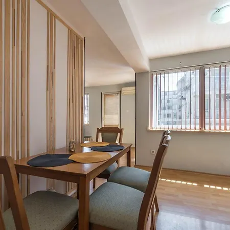 Apartment Cozy Space Near Grand Mall